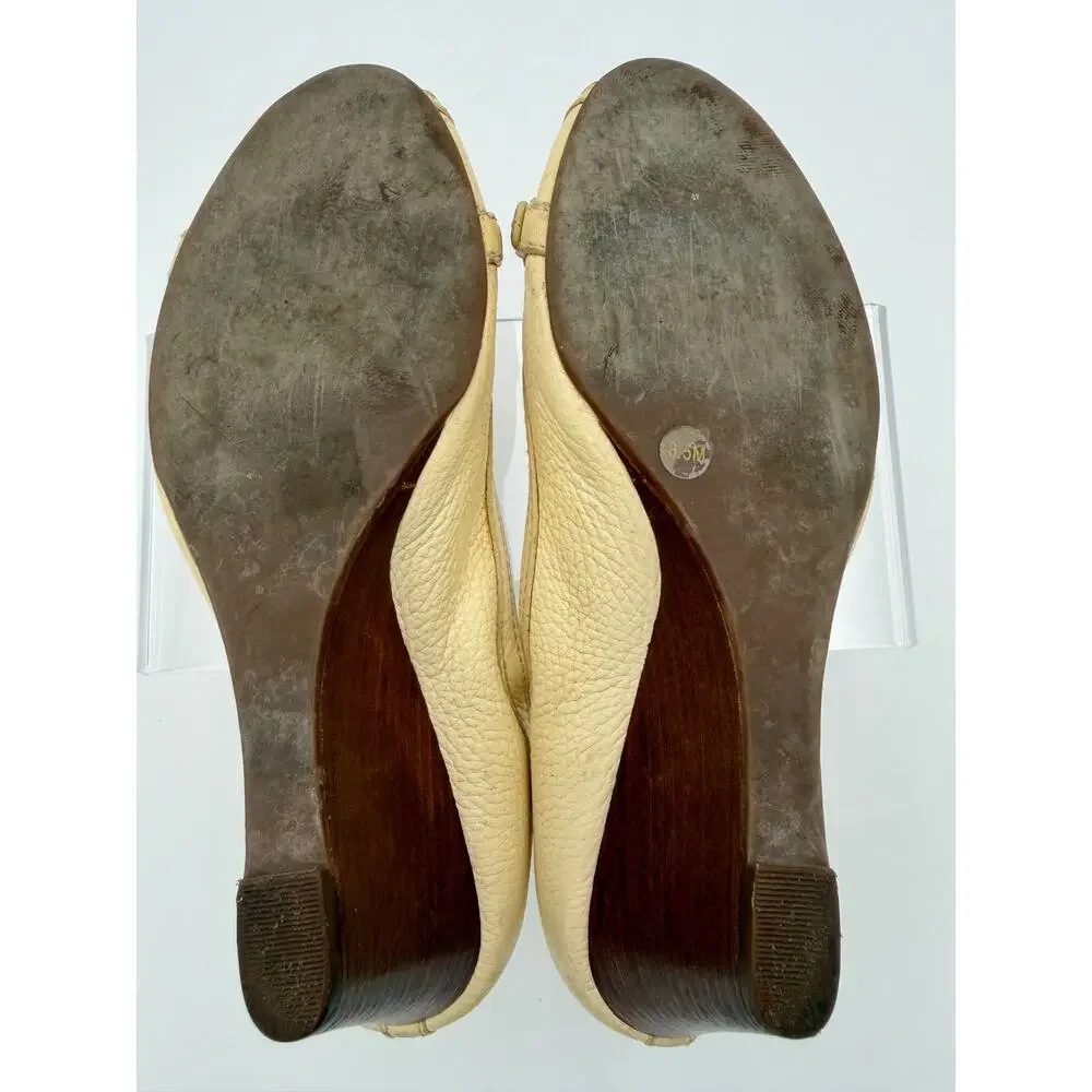 Tory Burch Leticia Cream Leather Peep-toe Wedge Pumps Size 8.5 Gold Logo